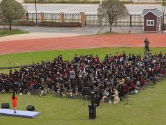 《唱响武汉》大型公益综艺栏目走进光谷外校