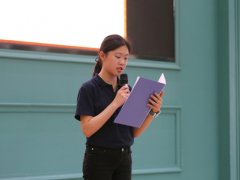 品书香 乐朗读 悟生活 表真情 ——初中部打造“光外《朗读者》”
